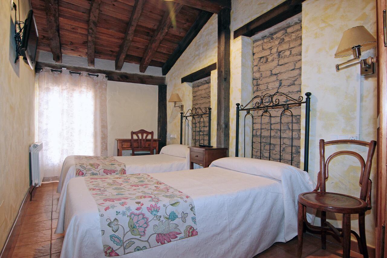 Hotel Rural Los Abuelos Montemayor de Pililla Zewnętrze zdjęcie